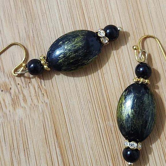 Hand Crafted Pierced Elegant Green Black and Gold Earrings Rhinestones Dangle - Picture 3 of 6
